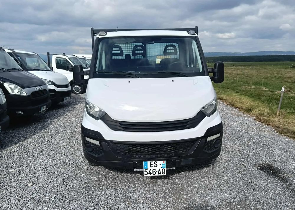 Iveco DAILY 35C14, 35C13, 35C12, 35C15 - Furgoneta basculante: foto 4 Iveco DAILY 35C14, 35C13, 35C12, 35C15 - Furgoneta basculante: foto 4