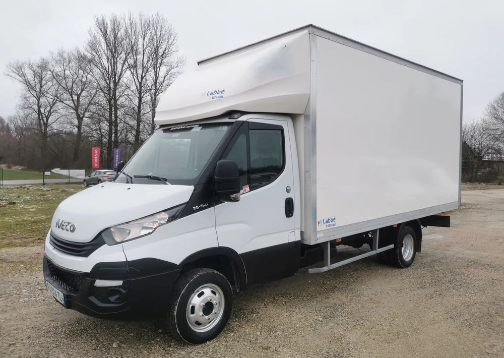Iveco 3.0-150KM Daily 35C15 Kontener długi rama 35-150 kiper Klimatyzacja długi rozstaw - Furgoneta caja cerrada: foto 2 Iveco 3.0-150KM Daily 35C15 Kontener długi rama 35-150 kiper Klimatyzacja długi rozstaw - Furgoneta caja cerrada: foto 2