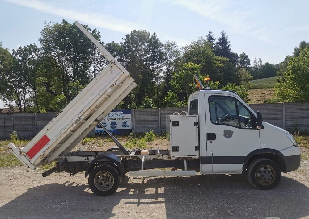 Iveco Daily 35C11 Kiper wywrotka Hak Bliźniak sprowadzony - Furgoneta basculante: foto 3 Iveco Daily 35C11 Kiper wywrotka Hak Bliźniak sprowadzony - Furgoneta basculante: foto 3