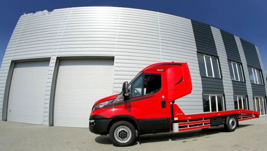 Grua de remolque autos nuevo IVECO Daily: foto 1