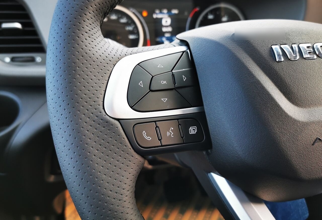 Furgón nuevo IVECO IVECO 35S18HA8 V L4H2: foto 15