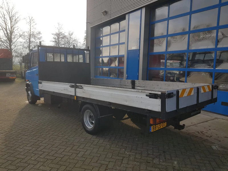 Mercedes-Benz 611 D Open laadbak Manual - Camión caja abierta: foto 4 Mercedes-Benz 611 D Open laadbak Manual - Camión caja abierta: foto 4