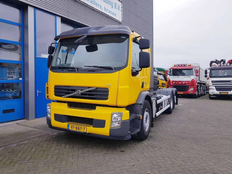 Volvo FE 300 EEV 6X2 Retarder 258.000 KM TÜV - Camión chasis: foto 2 Volvo FE 300 EEV 6X2 Retarder 258.000 KM TÜV - Camión chasis: foto 2