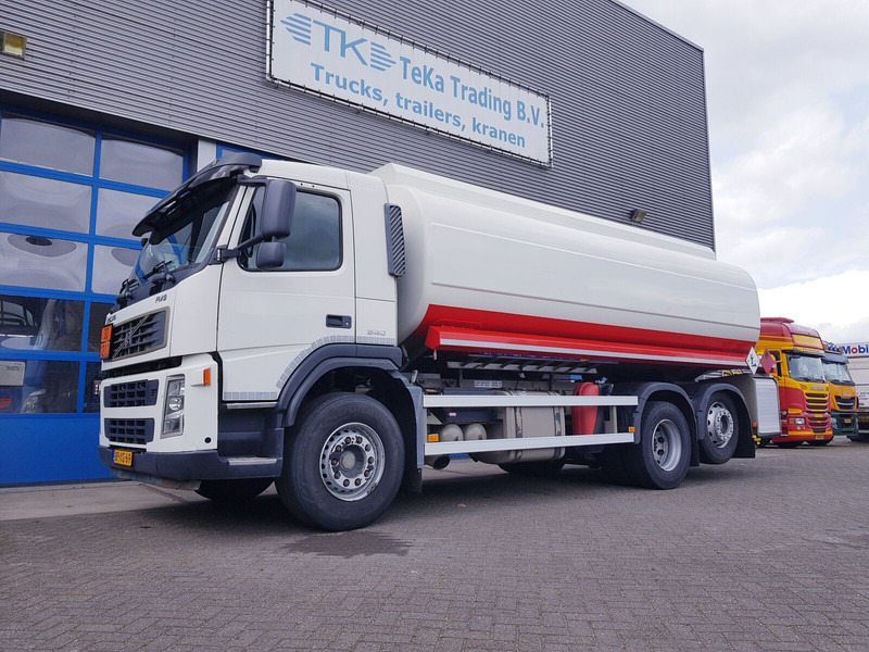 Volvo FM 9.340 Fuel 21.400 Liter 3 Comp Euro 3 - Camión cisterna: foto 1 Volvo FM 9.340 Fuel 21.400 Liter 3 Comp Euro 3 - Camión cisterna: foto 1
