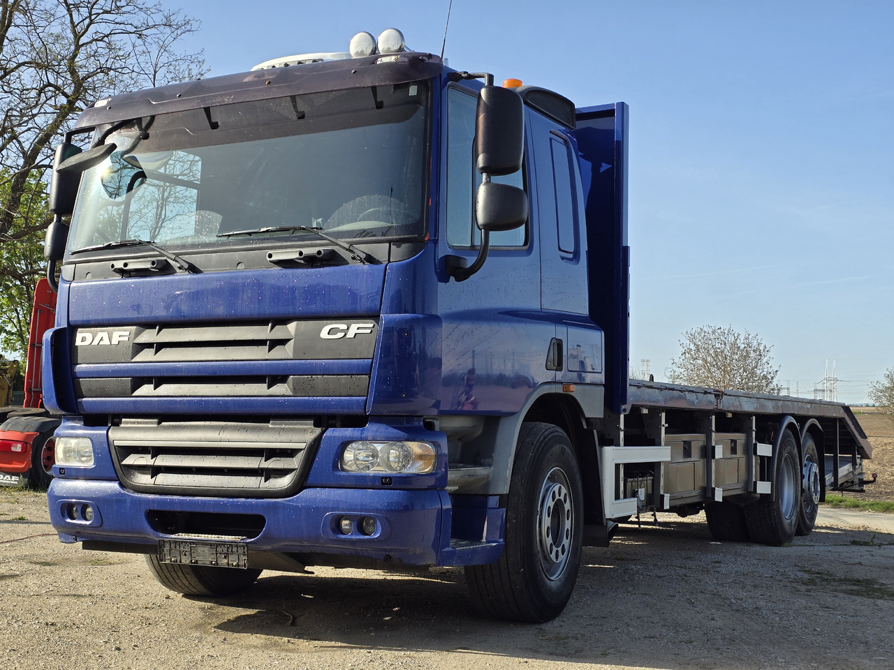 DAF CF 360 MACHINE TRANSPORTER - Camión portavehículos: foto 1 DAF CF 360 MACHINE TRANSPORTER - Camión portavehículos: foto 1