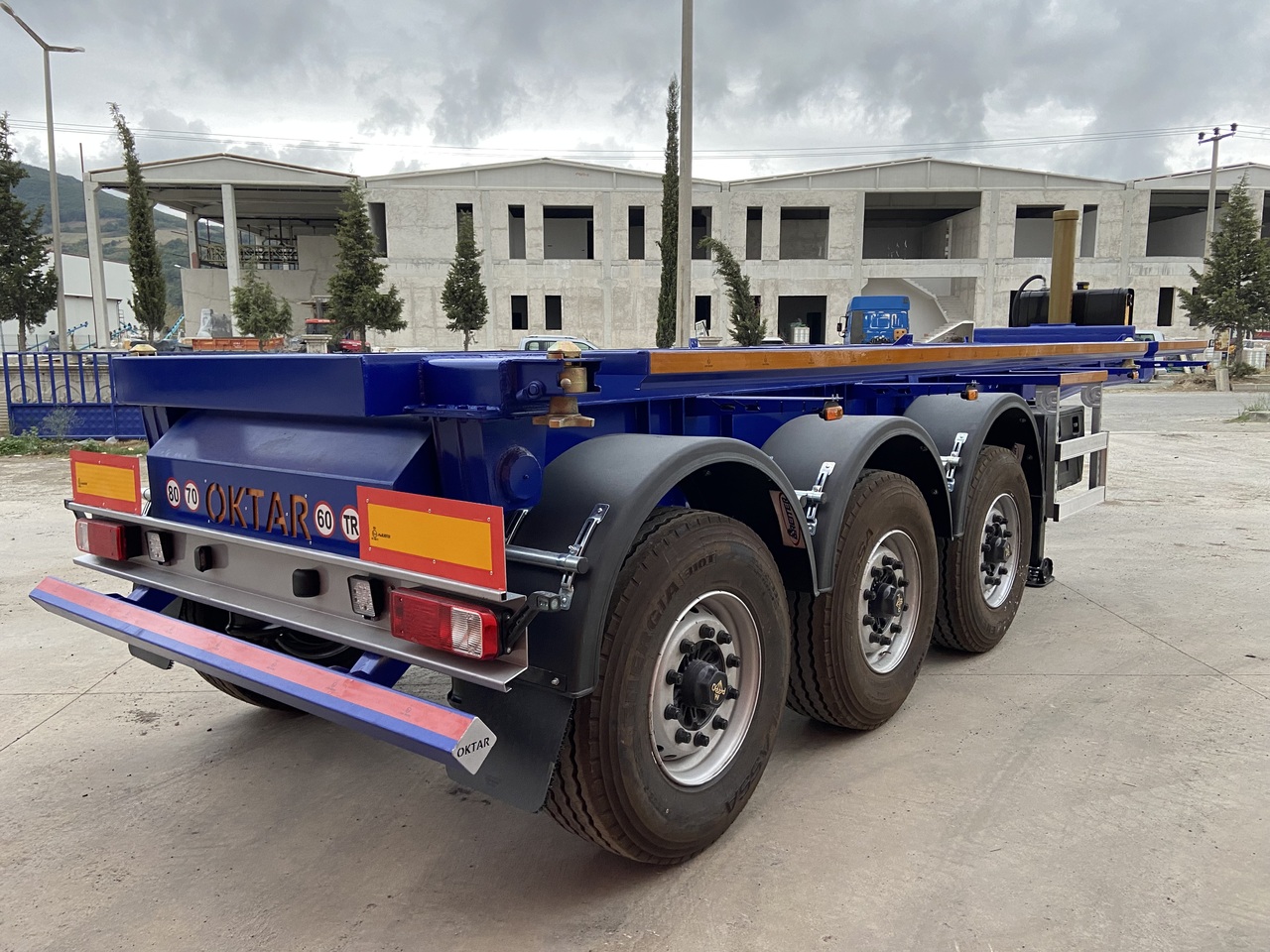 Semirremolque portacontenedore/ Intercambiable nuevo OKTAR CONTAINER TIPPER TRAILER ADR 2025: foto 8