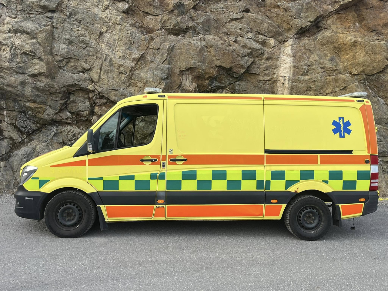 Mercedes-Benz Sprinter 319 - AMBULANCE - RESERVERAD !! - Ambulancia: foto 4 Mercedes-Benz Sprinter 319 - AMBULANCE - RESERVERAD !! - Ambulancia: foto 4