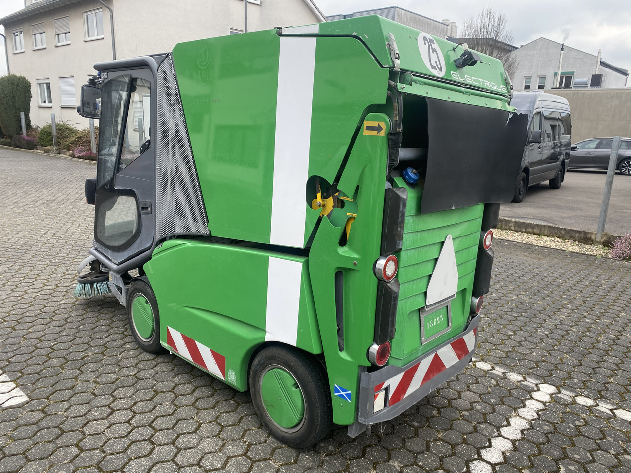 TENNANT Green Machines 500 ZE electric 500 ZE - Barredora vial: foto 3 TENNANT Green Machines 500 ZE electric 500 ZE - Barredora vial: foto 3