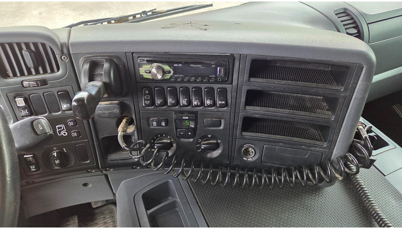 Camión volquete Scania P360 6X2 Full Steel: foto 17