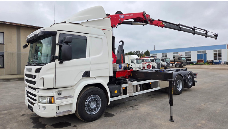 Scania P370 6X2*4 HMF 1730 - Camión multibasculante, Camión grúa: foto 1 Scania P370 6X2*4 HMF 1730 - Camión multibasculante, Camión grúa: foto 1