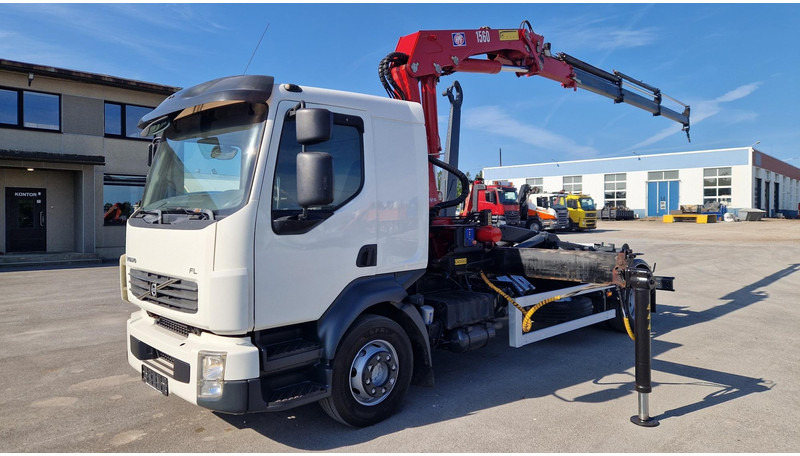 Volvo FL280 4X2 HMF 1560 - Camión multibasculante, Camión grúa: foto 1 Volvo FL280 4X2 HMF 1560 - Camión multibasculante, Camión grúa: foto 1
