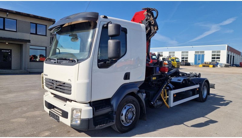 Volvo FL280 4X2 HMF 1560 - Camión multibasculante, Camión grúa: foto 3 Volvo FL280 4X2 HMF 1560 - Camión multibasculante, Camión grúa: foto 3