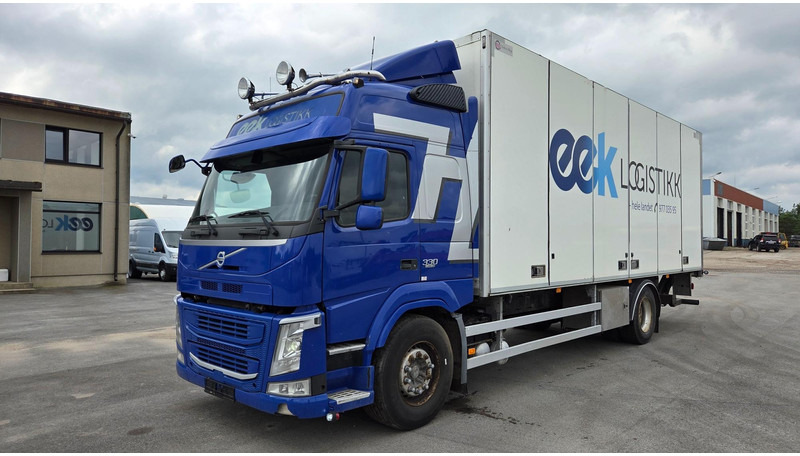 Volvo FM330 4X2 - Camión caja cerrada: foto 1 Volvo FM330 4X2 - Camión caja cerrada: foto 1