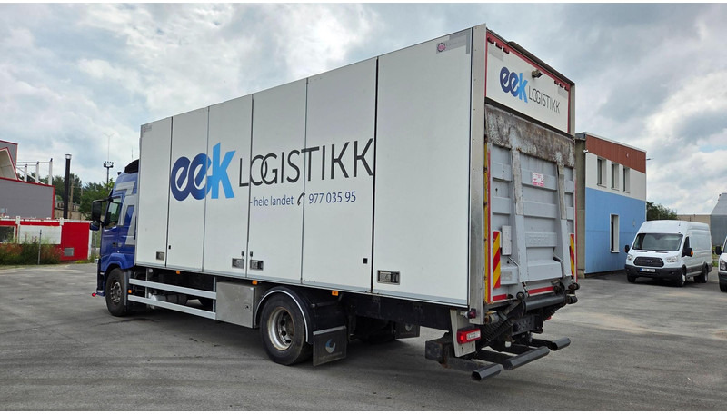 Volvo FM330 4X2 - Camión caja cerrada: foto 4 Volvo FM330 4X2 - Camión caja cerrada: foto 4