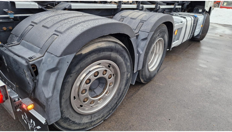 Leasing de Volvo FM460 6X2*4 chassis Volvo FM460 6X2*4 chassis: foto 13