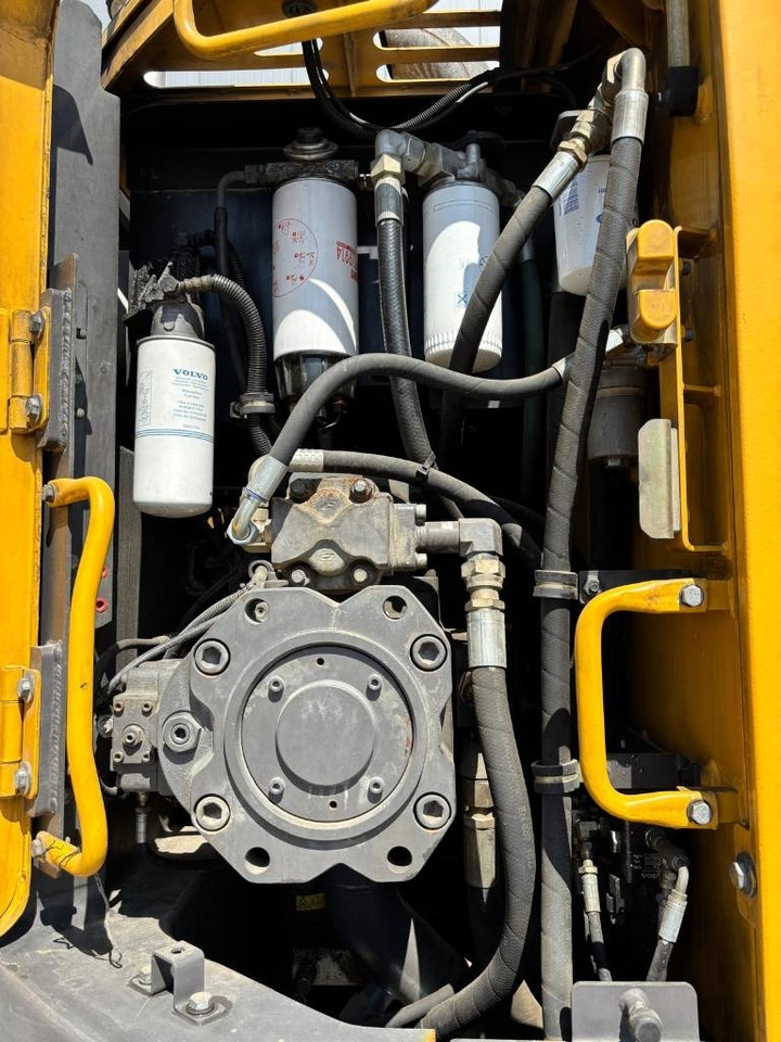 Excavadora de cadenas Volvo ECR 305 C L: foto 18