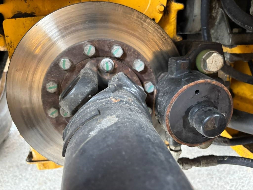 Cargadora de ruedas Volvo L 90 H (High tip + New tires): foto 19