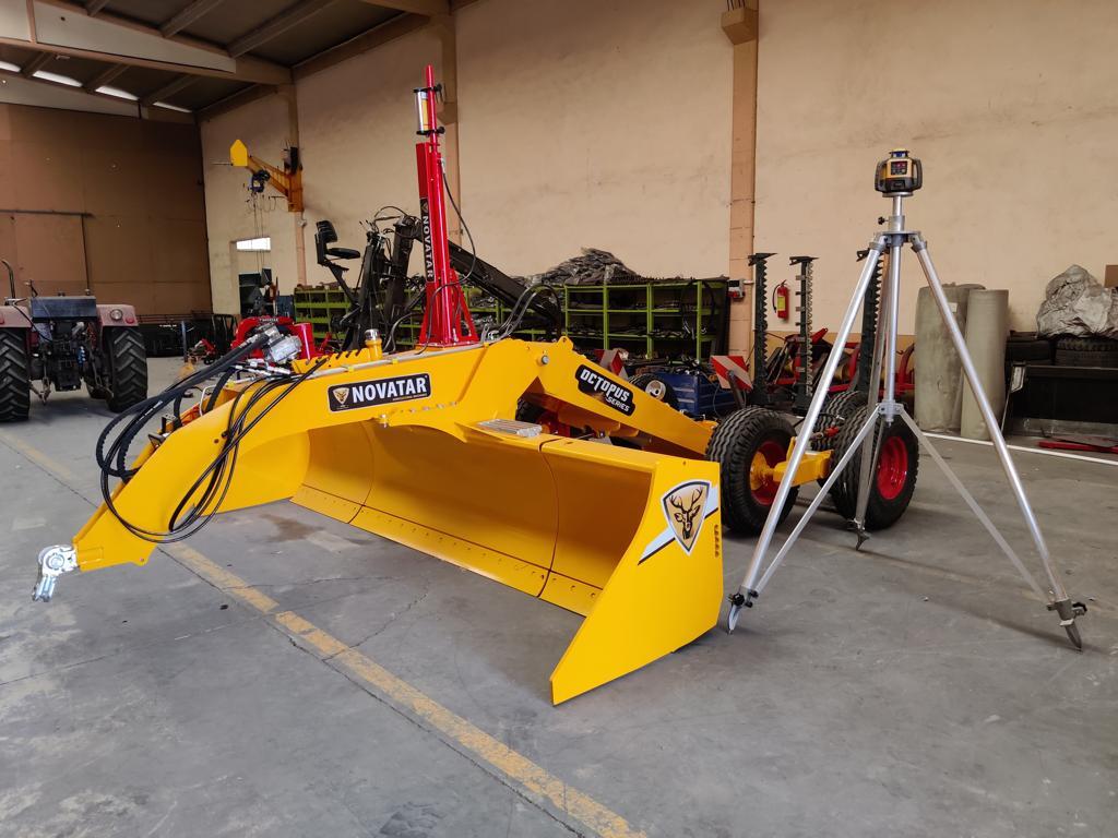 Novatar Laser Controlled Land Leveler - Equipo para trabajo del suelo: foto 2 Novatar Laser Controlled Land Leveler - Equipo para trabajo del suelo: foto 2