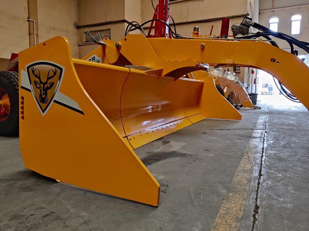 Novatar Laser Controlled Land Leveler - Equipo para trabajo del suelo: foto 3 Novatar Laser Controlled Land Leveler - Equipo para trabajo del suelo: foto 3