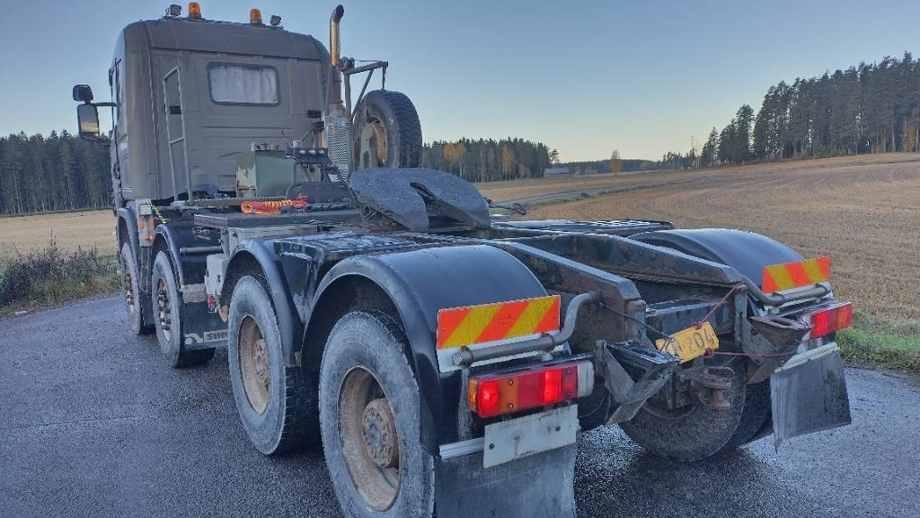 Scania R144 530 8x4 RASKASVETURI - Cabeza tractora: foto 3 Scania R144 530 8x4 RASKASVETURI - Cabeza tractora: foto 3