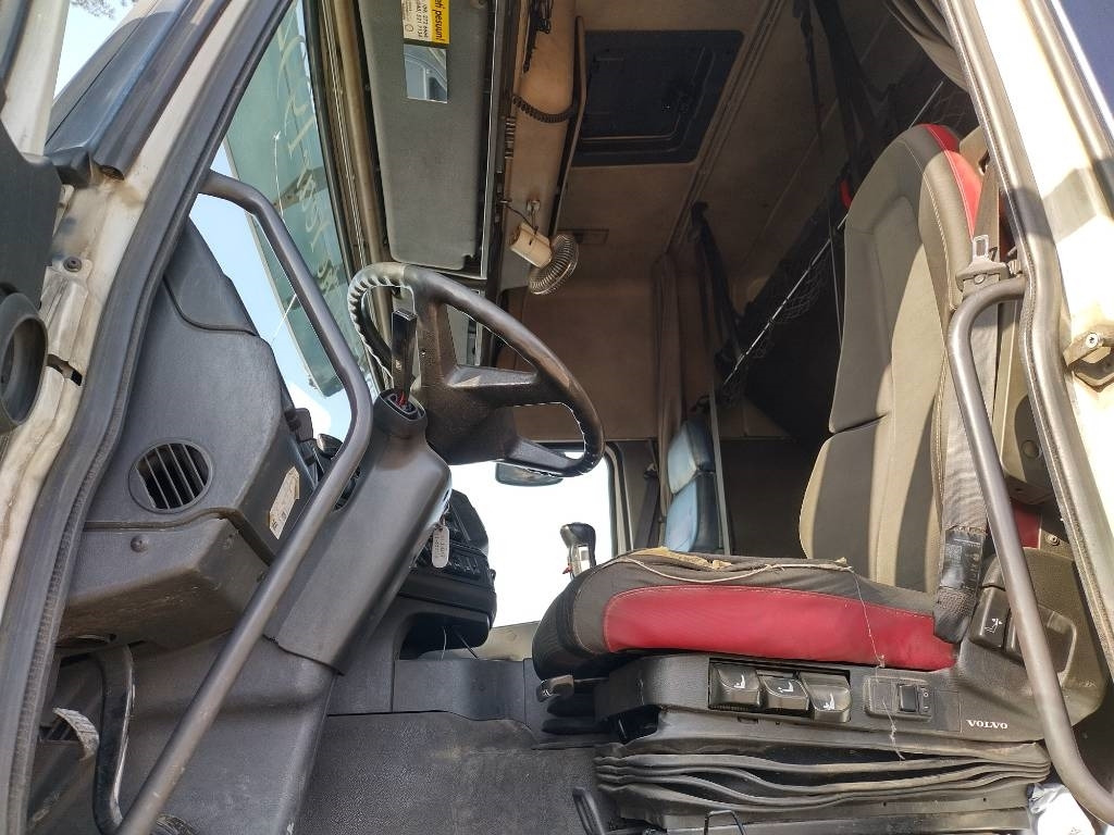 Leasing de Volvo FH12 kanttilamppu veturi  Volvo FH12 kanttilamppu veturi: foto 8
