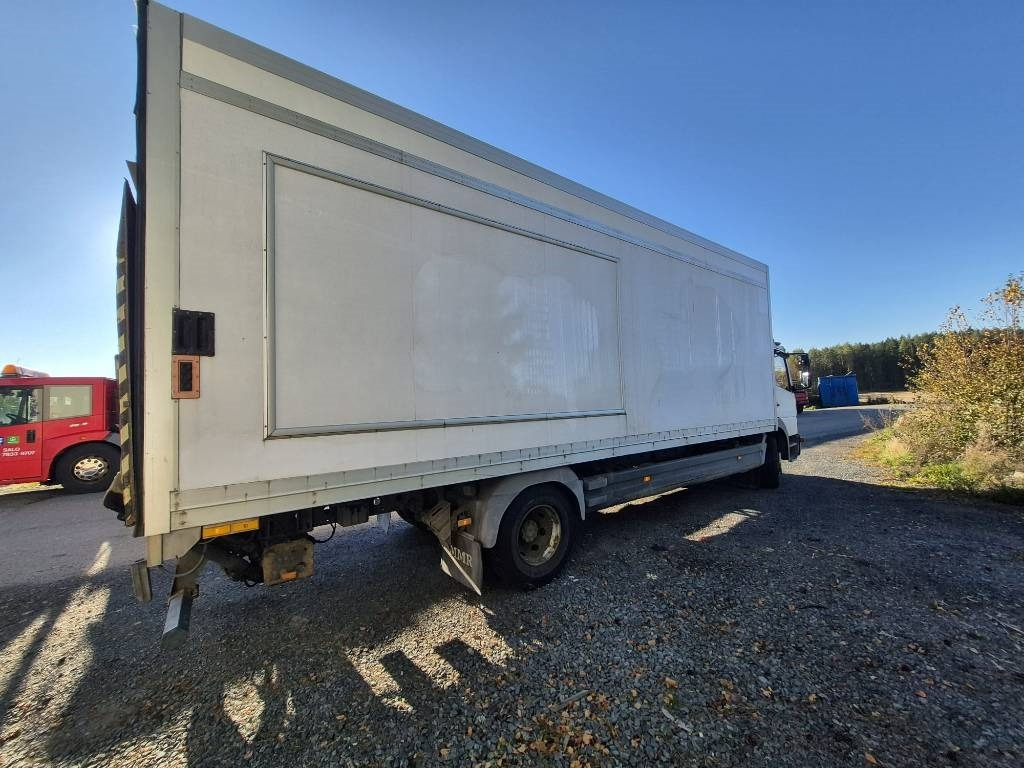 Mercedes-Benz Atego 1223 umpikori+pl nostin - Camión caja cerrada: foto 3 Mercedes-Benz Atego 1223 umpikori+pl nostin - Camión caja cerrada: foto 3