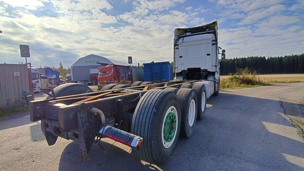 Scania R500 8x4 ilmajousi alusta - Camión chasis: foto 3 Scania R500 8x4 ilmajousi alusta - Camión chasis: foto 3