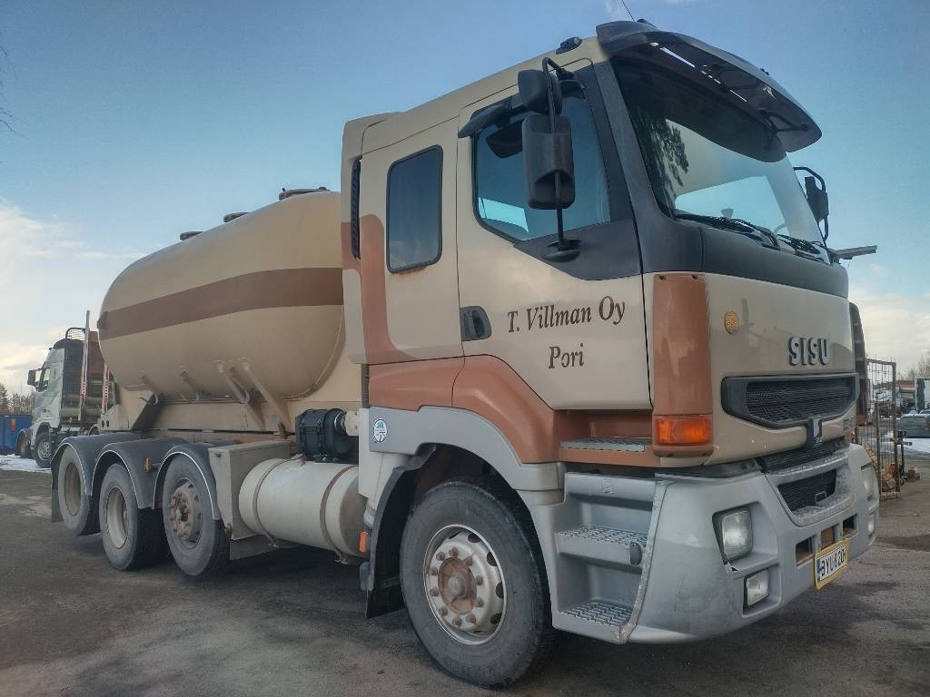 Sisu E14 8x2 kippipainepytty+kompura  - Camión cisterna: foto 3 Sisu E14 8x2 kippipainepytty+kompura  - Camión cisterna: foto 3