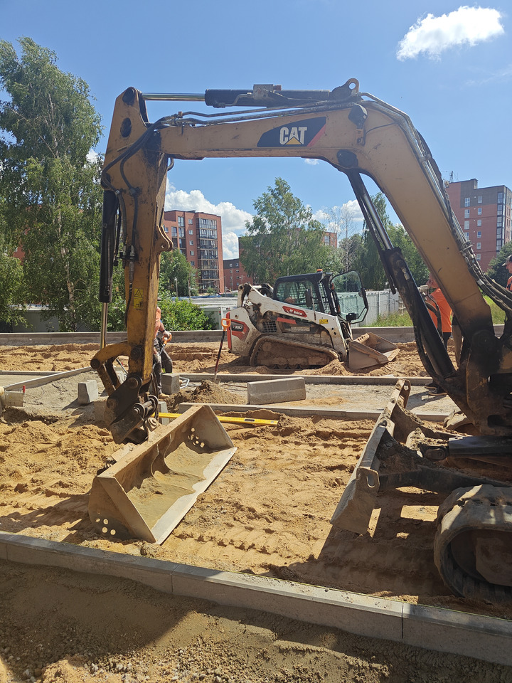 CATERPILLAR 305E2 - Miniexcavadora: foto 3 CATERPILLAR 305E2 - Miniexcavadora: foto 3