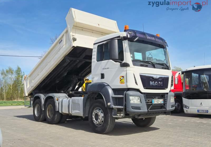 Camión volquete MAN TGS 26.360 / 2 STRONNA WYWROTKA/ EURO 6: foto 1