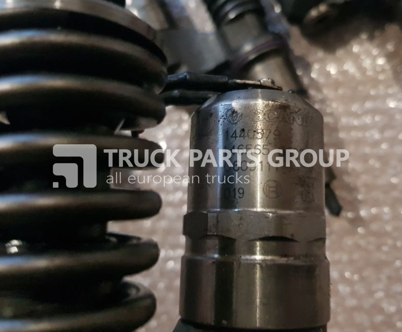SCANIA 4 series, EURO2, EURO3, injectors, injector unit, BOSCH, 1874424 injector - Inyector para Camión: foto 2 SCANIA 4 series, EURO2, EURO3, injectors, injector unit, BOSCH, 1874424 injector - Inyector para Camión: foto 2