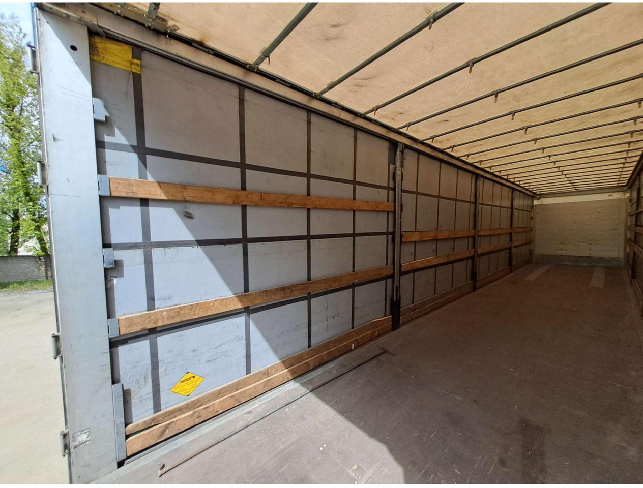 2018/2019 Schmitz Cargobull SCS24/L - Semirremolque lona: foto 4 2018/2019 Schmitz Cargobull SCS24/L - Semirremolque lona: foto 4