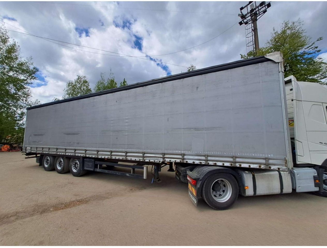 2018/2019 Schmitz Cargobull SCS24/L - Semirremolque lona: foto 2 2018/2019 Schmitz Cargobull SCS24/L - Semirremolque lona: foto 2