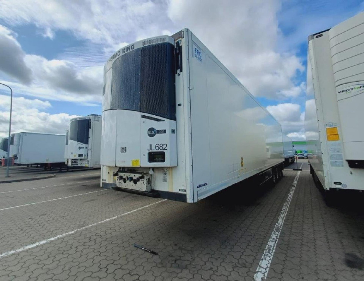 2018 Krone SDR Double Deck Cool Liner FP45 ThermoKing SLXi 300 Lifting Axle - Semirremolque frigorífico: foto 1 2018 Krone SDR Double Deck Cool Liner FP45 ThermoKing SLXi 300 Lifting Axle - Semirremolque frigorífico: foto 1