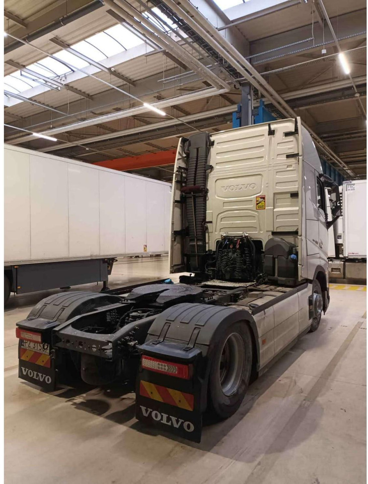 2023 Volvo FH 460 Globetrotter XL i-Save - Cabeza tractora: foto 3 2023 Volvo FH 460 Globetrotter XL i-Save - Cabeza tractora: foto 3