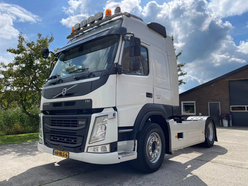 Volvo FM 460 EURO 6 / TOP!! / NL TRUCK / GLOBETROTTER / SAFETY SYSTEMS - Cabeza tractora: foto 1 Volvo FM 460 EURO 6 / TOP!! / NL TRUCK / GLOBETROTTER / SAFETY SYSTEMS - Cabeza tractora: foto 1