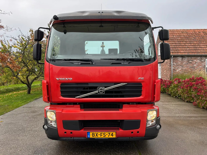 Volvo FE 320 / NL TRUCK / EURO 5 / HIAB MULTILIFT XR 21T / LIKE NEW!! / LOW KM!! / LIFT+STEER AXLE - Camión multibasculante: foto 2 Volvo FE 320 / NL TRUCK / EURO 5 / HIAB MULTILIFT XR 21T / LIKE NEW!! / LOW KM!! / LIFT+STEER AXLE - Camión multibasculante: foto 2