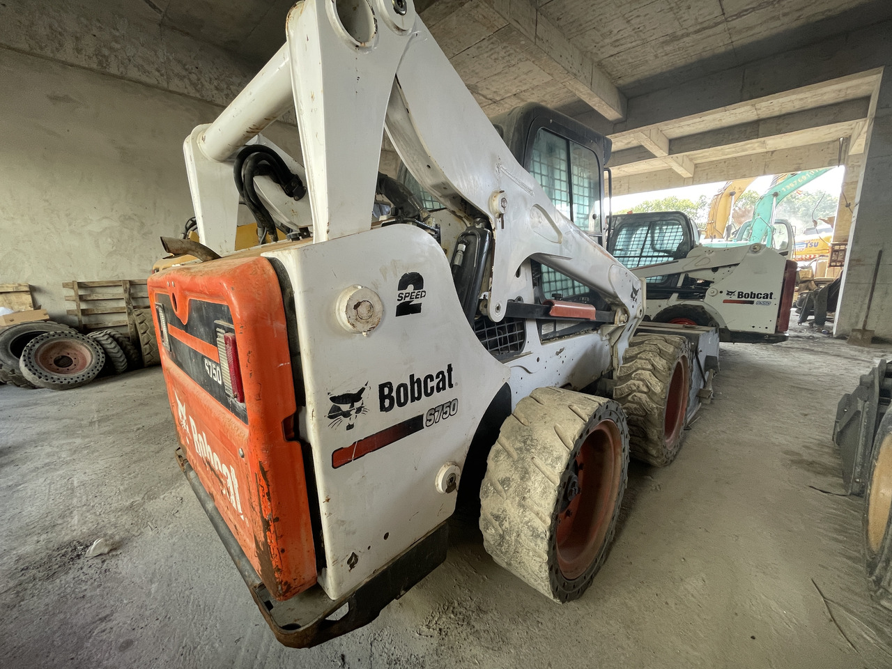 Bobcat S750 - Minicargadora: foto 2 Bobcat S750 - Minicargadora: foto 2