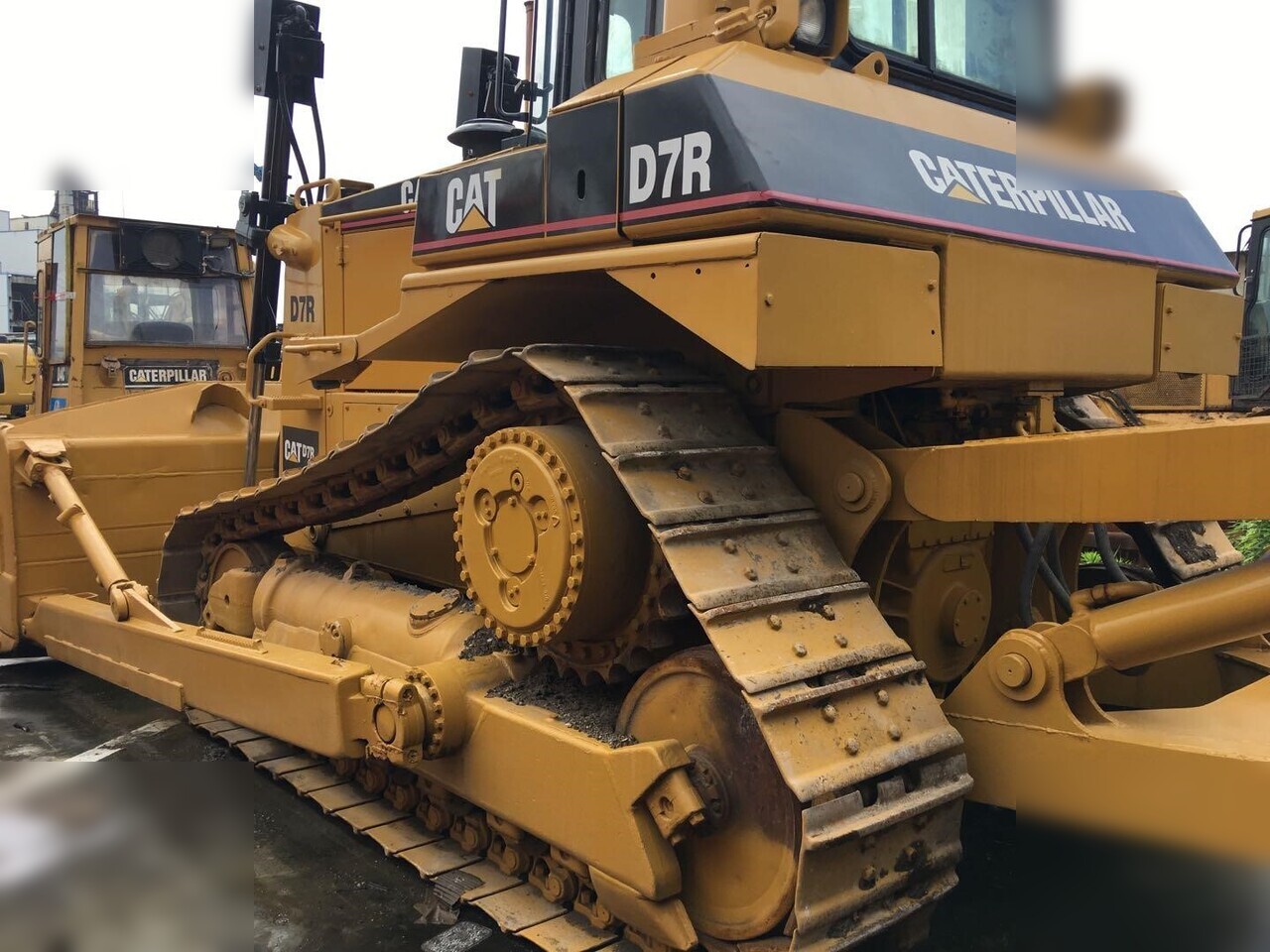 CATERPILLAR D7R - Bulldozer: foto 1 CATERPILLAR D7R - Bulldozer: foto 1