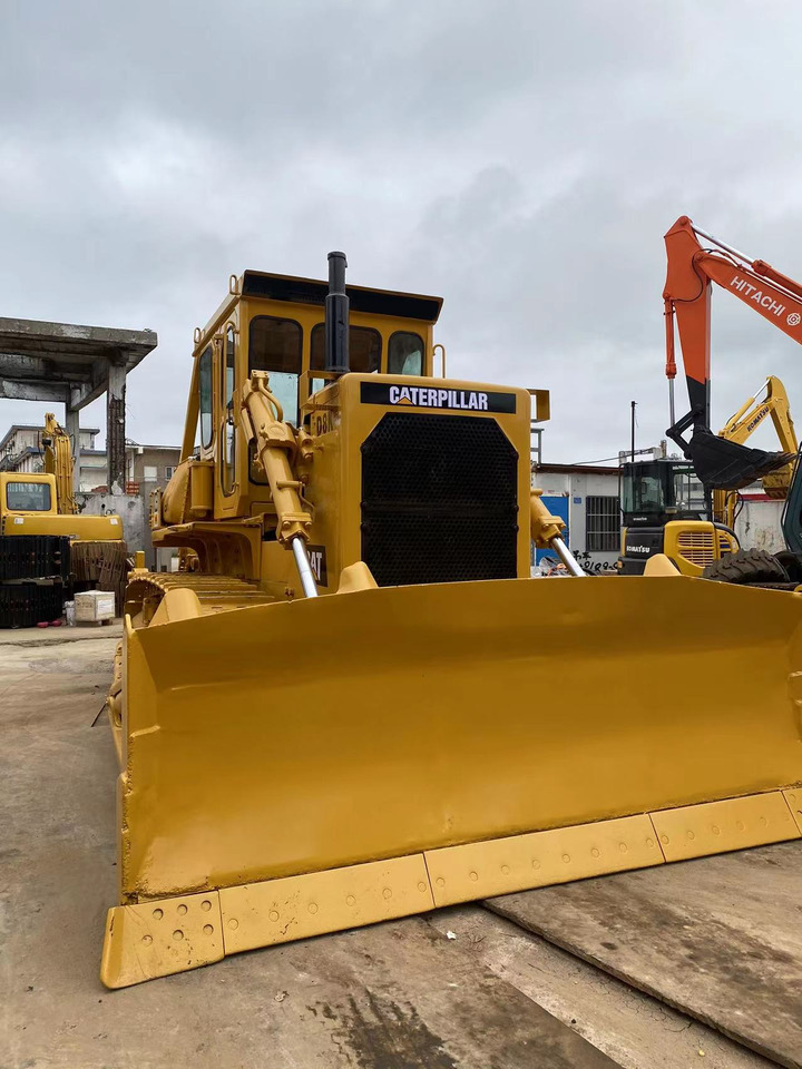 CATERPILLAR D8K - Bulldozer: foto 2 CATERPILLAR D8K - Bulldozer: foto 2