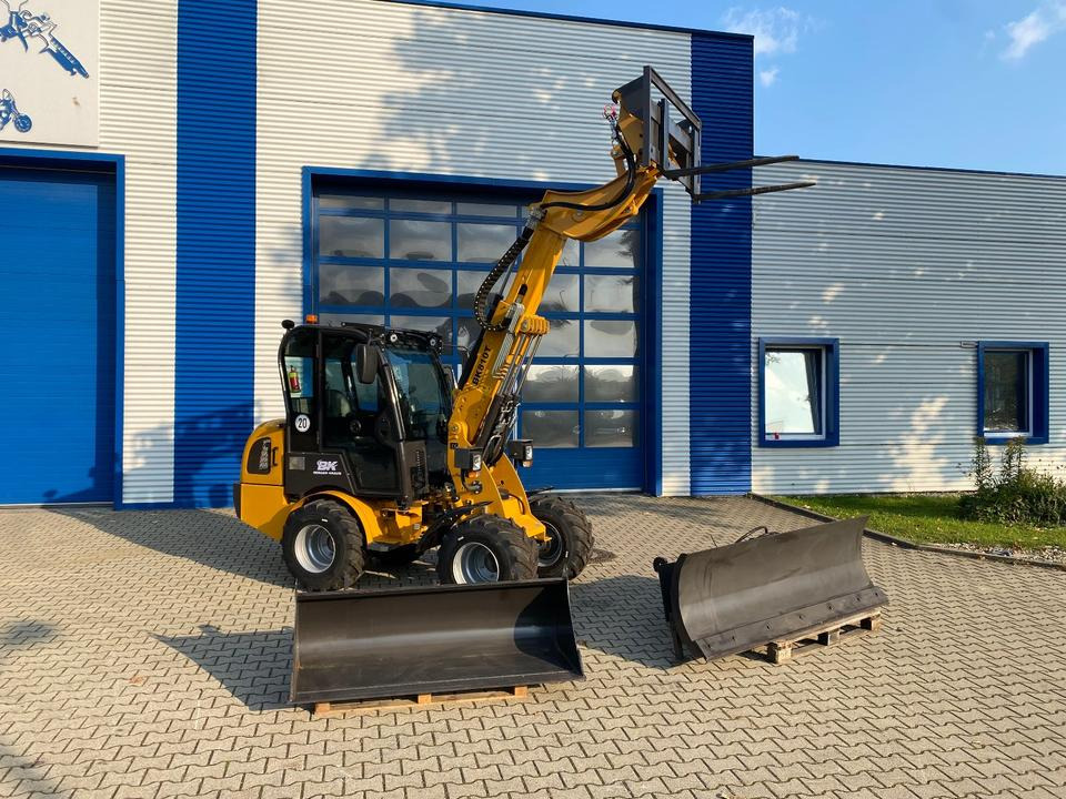 Teleskoplader/Radlader BK810T inkl. Schneeschild *INKL.19% MWST*BERGER KRAUS*KUBOTA*EURO*CE* - Cargadora de ruedas telescópica: foto 1 Teleskoplader/Radlader BK810T inkl. Schneeschild *INKL.19% MWST*BERGER KRAUS*KUBOTA*EURO*CE* - Cargadora de ruedas telescópica: foto 1