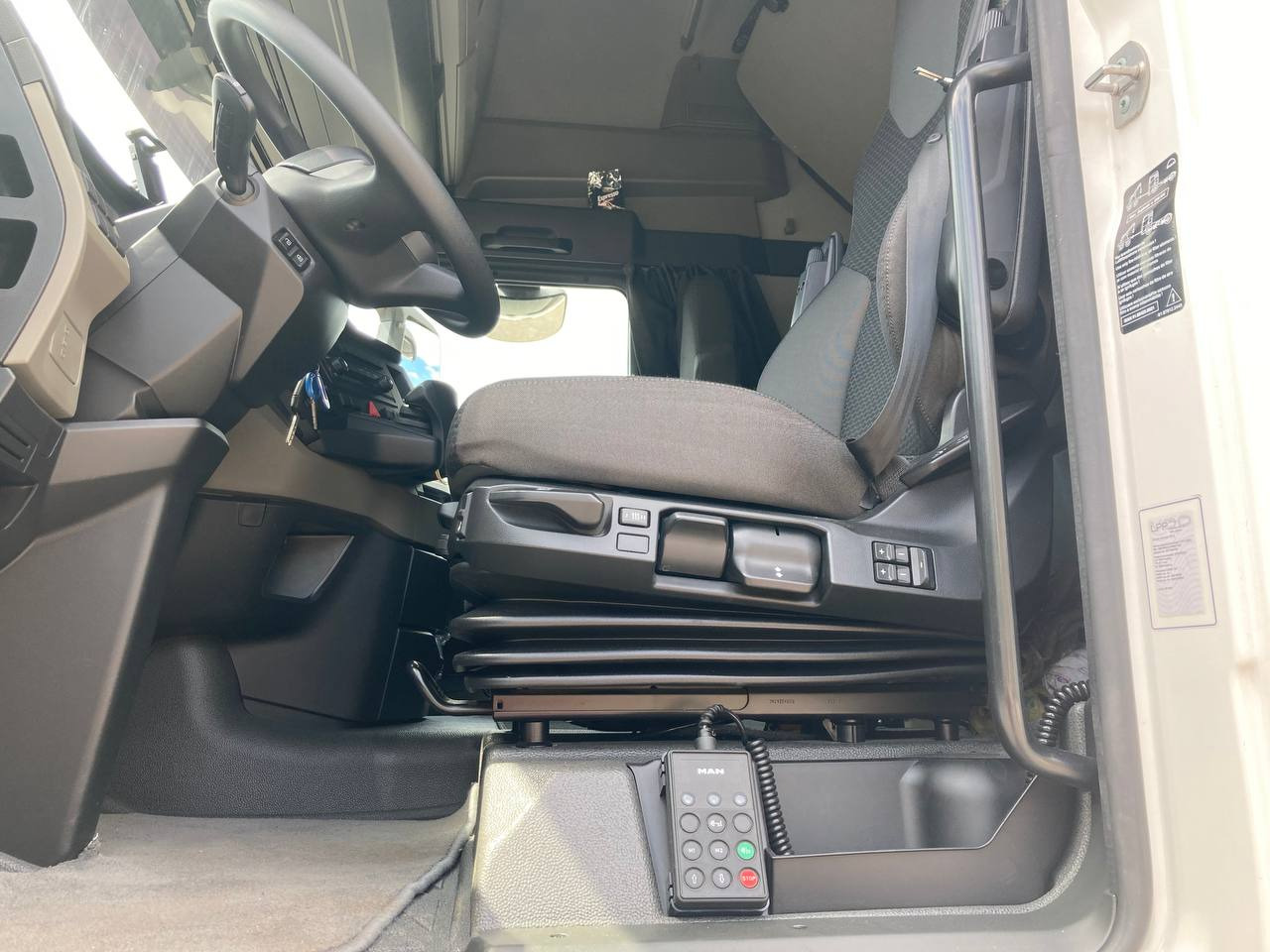 Cabeza tractora nuevo MAN TGX 18.510 XXL*RETARDER*2xTANK*STANDARD*2021: foto 16 Cabeza tractora nuevo MAN TGX 18.510 XXL*RETARDER*2xTANK*STANDARD*2021: foto 16