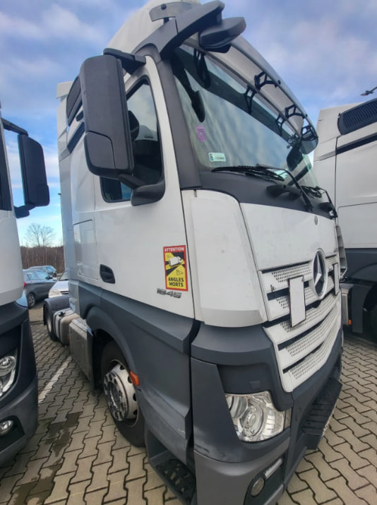 Mercedes-Benz ACTROS 1845 mega  WDF - Cabeza tractora: foto 1 Mercedes-Benz ACTROS 1845 mega  WDF - Cabeza tractora: foto 1