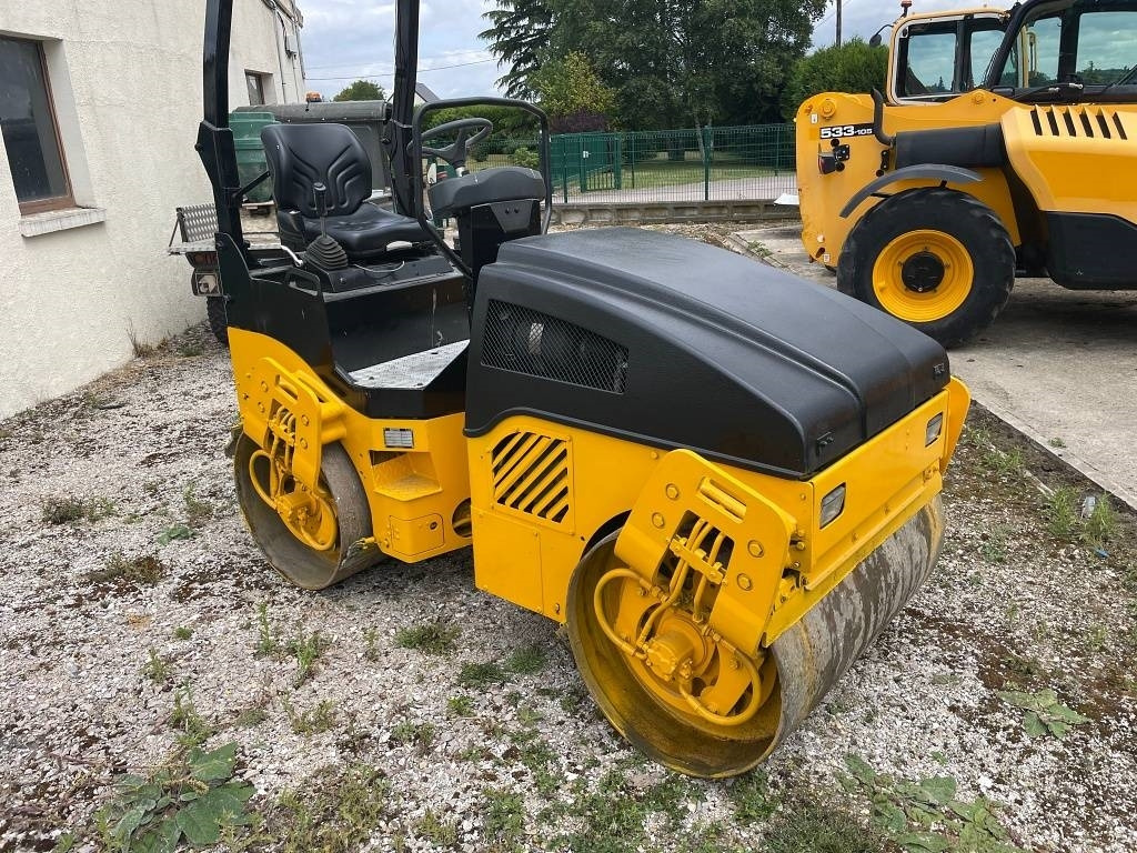 Bomag BW 120 AD-4 - Apisonadora de asfalto: foto 1 Bomag BW 120 AD-4 - Apisonadora de asfalto: foto 1
