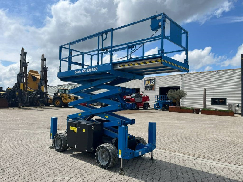 Genie GS 3369 DC - Plataforma de tijeras: foto 4 Genie GS 3369 DC - Plataforma de tijeras: foto 4