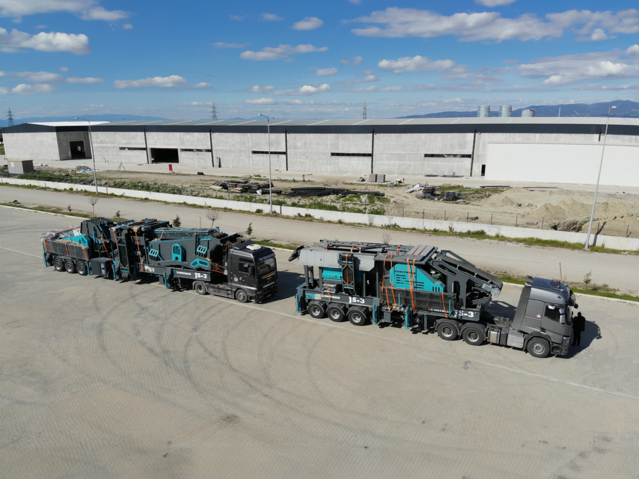 Constmach Mobile Stone Crushing Plant With Capacity Of 300 Tons - Trituradora móvil: foto 1 Constmach Mobile Stone Crushing Plant With Capacity Of 300 Tons - Trituradora móvil: foto 1