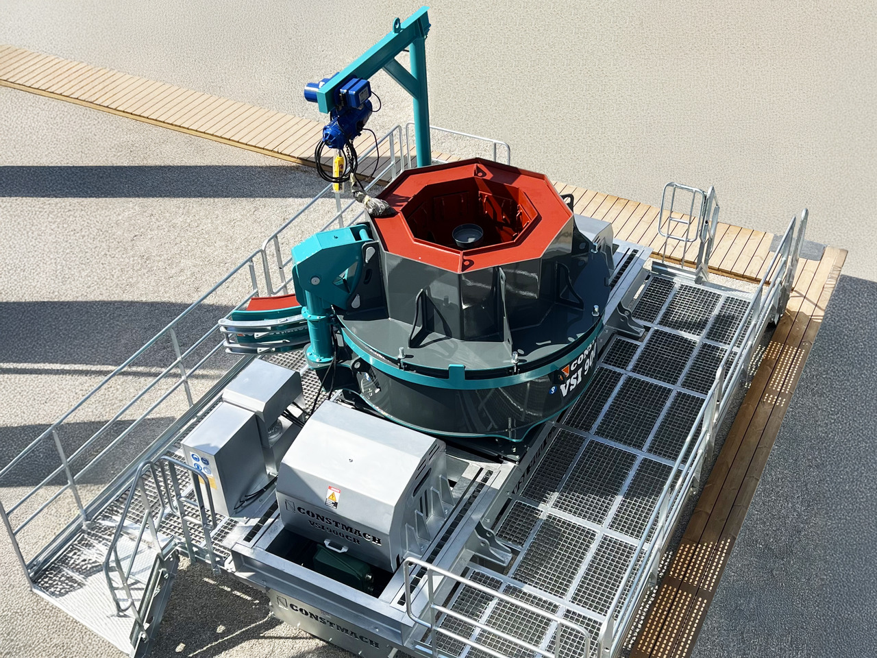 Constmach Vertikale Prallbrecher mit einer Leistung von 65 bis 400 t/h - Trituradora de impacto: foto 1 Constmach Vertikale Prallbrecher mit einer Leistung von 65 bis 400 t/h - Trituradora de impacto: foto 1