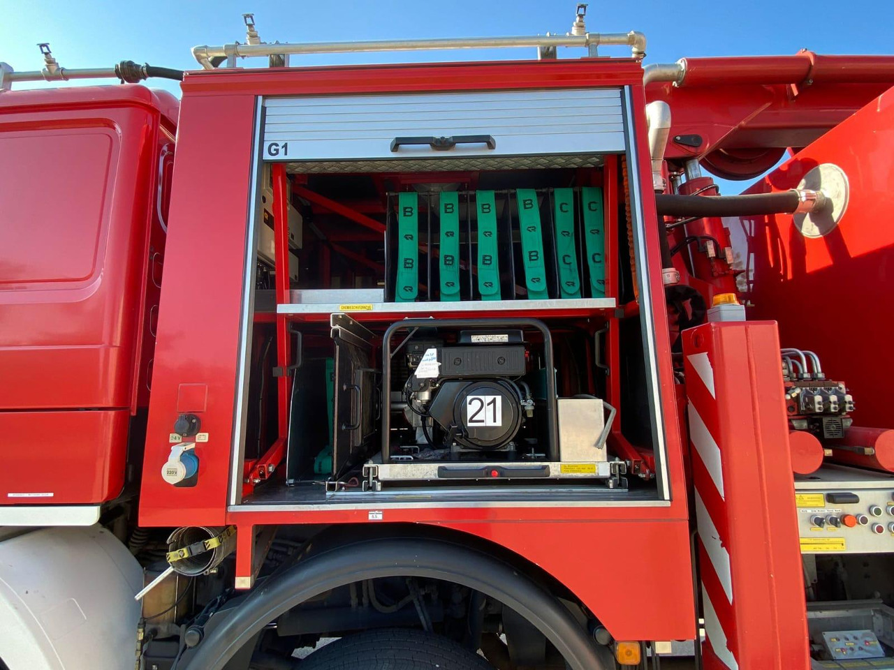 MAN 35.403 - Camión de bomberos: foto 5 MAN 35.403 - Camión de bomberos: foto 5