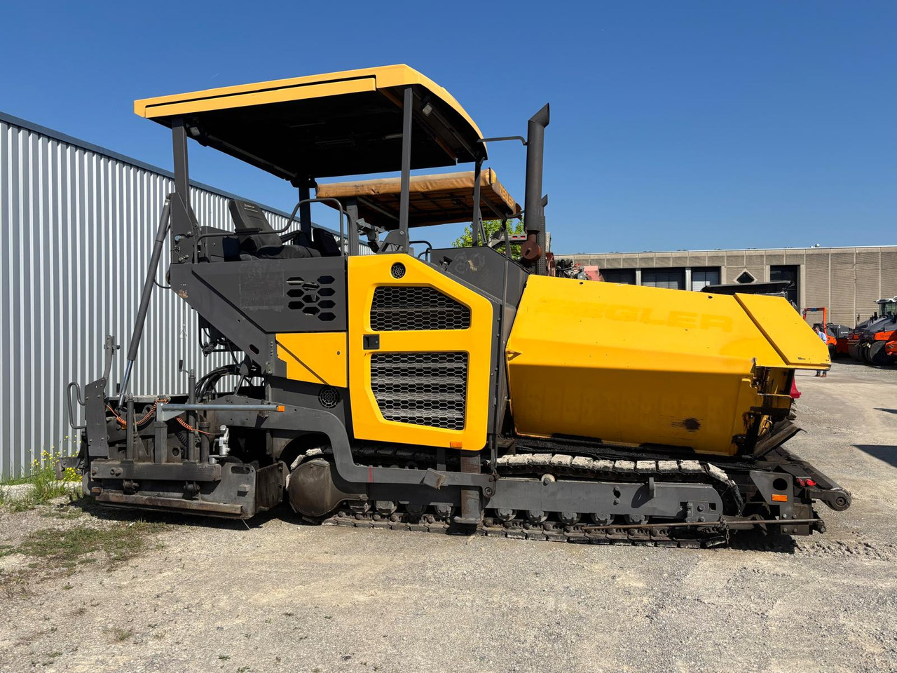 VOLVO ABG 7820C - Pavimentadora de asfalto: foto 1 VOLVO ABG 7820C - Pavimentadora de asfalto: foto 1
