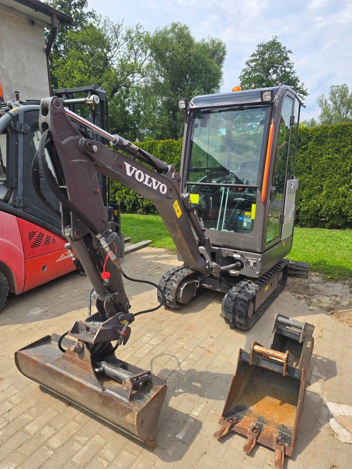 VOLVO EC 18 E - Miniexcavadora: foto 1 VOLVO EC 18 E - Miniexcavadora: foto 1